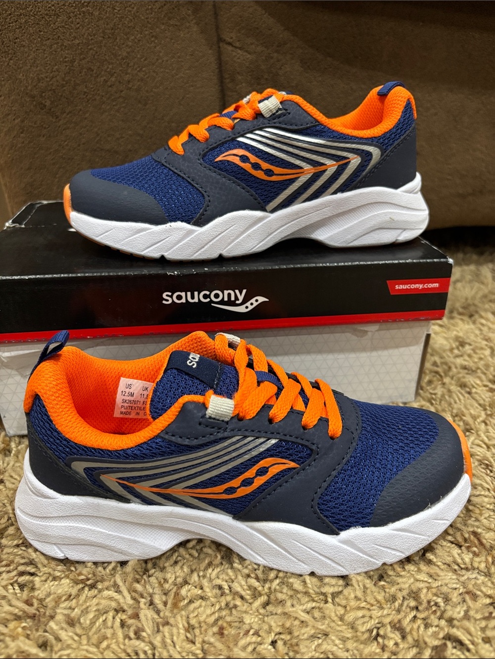 Boy’s Saucony Wind Fst Navy/Orange Sneakers Athletic Shoes Sz 12.5